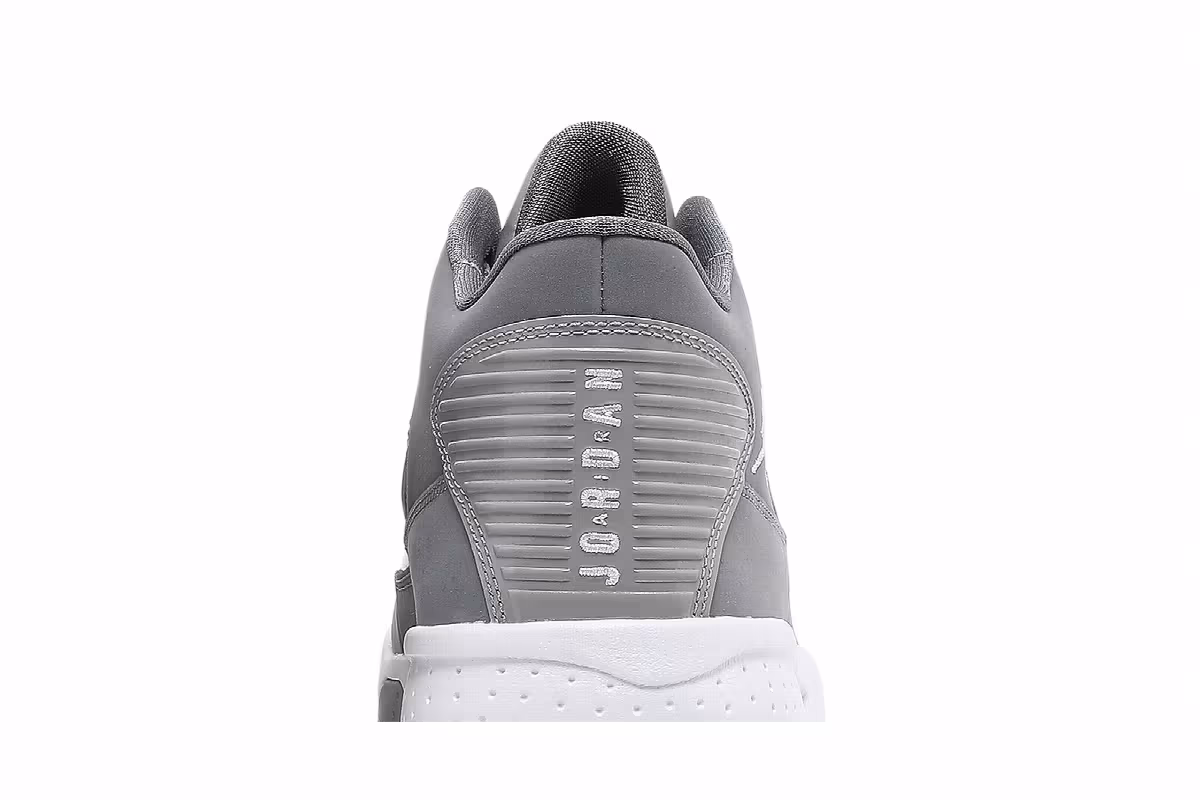 Air Jordan Max Aura 2 Medium Grey, view 8