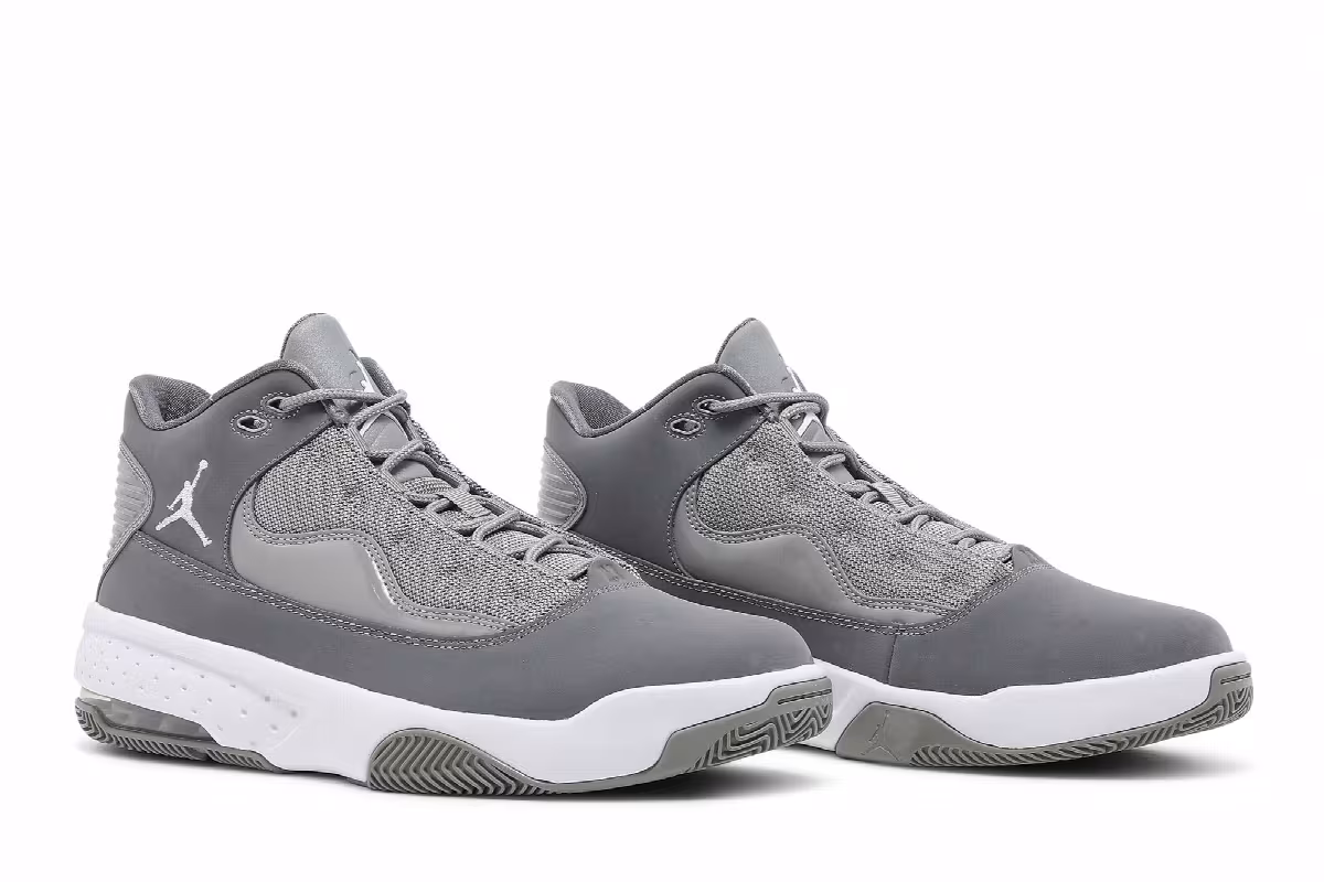 Air Jordan Max Aura 2 Medium Grey, view 9