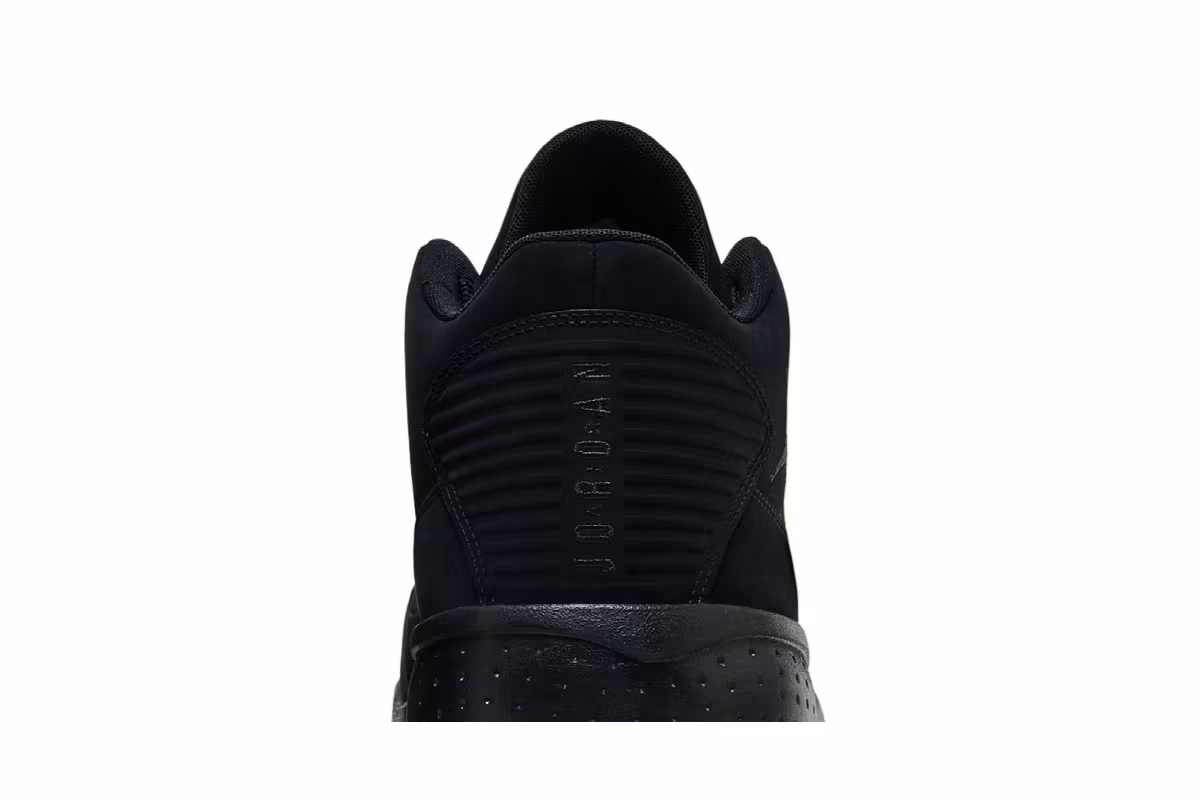 Air Jordan Max Aura 2 Black, view 8