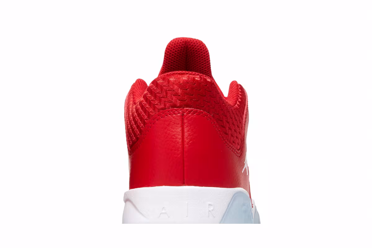 Air Jordan Max Aura 3 GS University Red, view 8