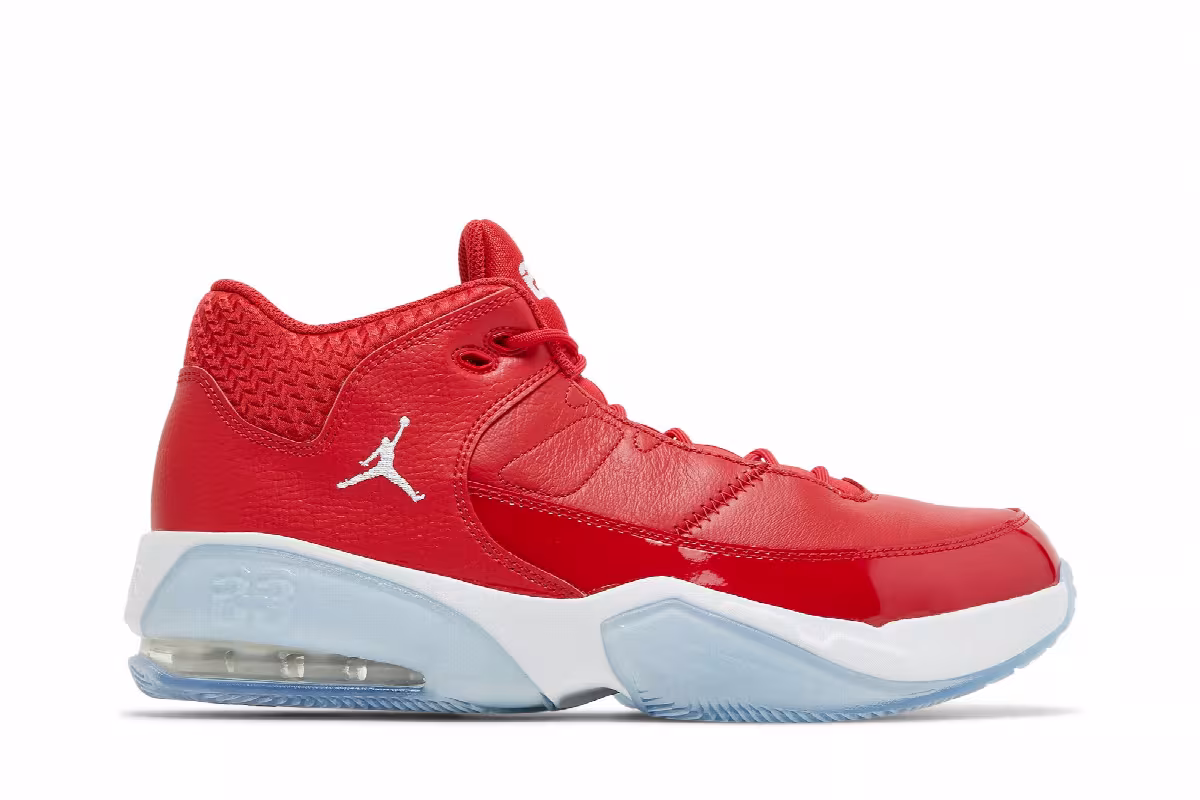 Air Jordan Max Aura 3 University Red, view 2