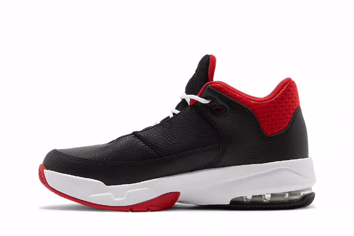 Air Jordan Max Aura 3 GS Bred, view 4