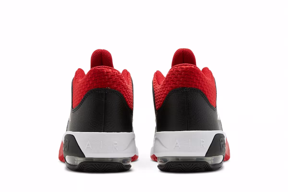 Air Jordan Max Aura 3 GS Bred, view 7