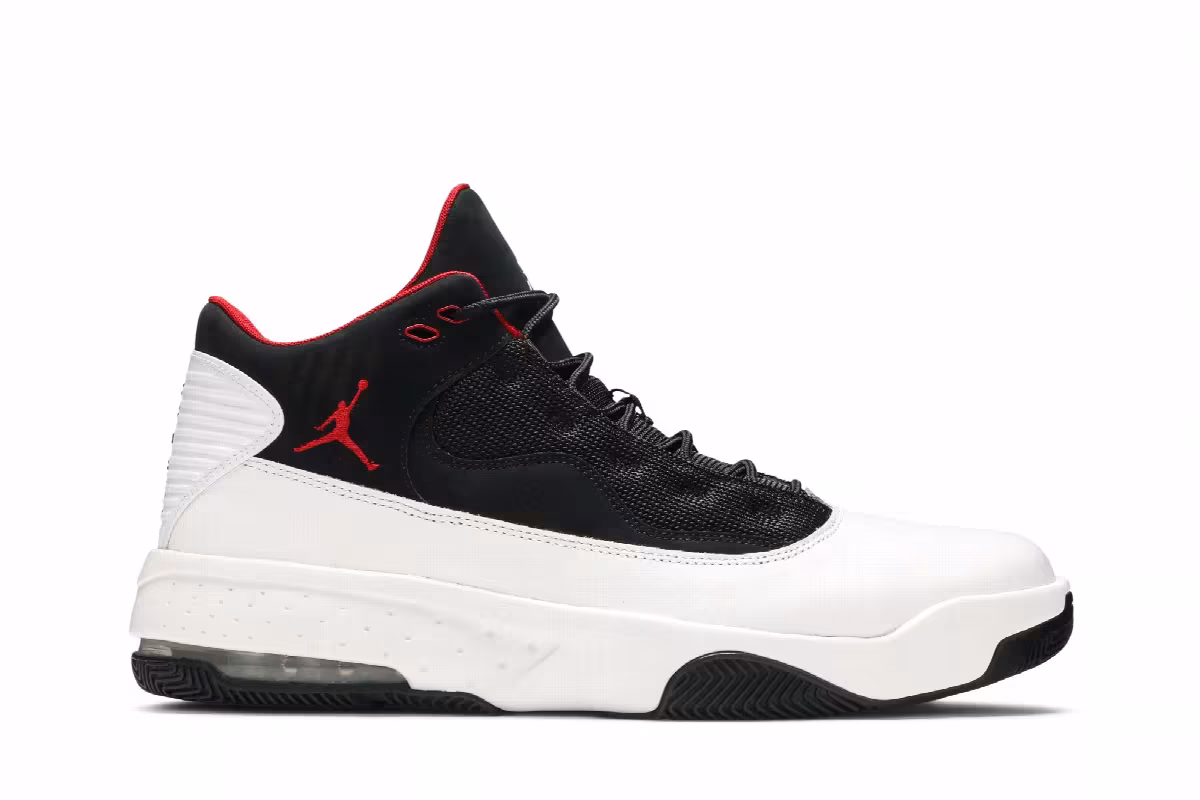 Air Jordan Max Aura 2 White Black, view 2