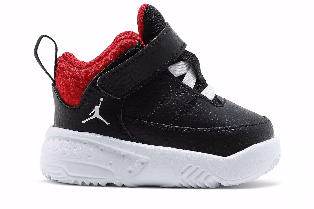 Air Jordan Max Aura 3 TD Bred, view 2