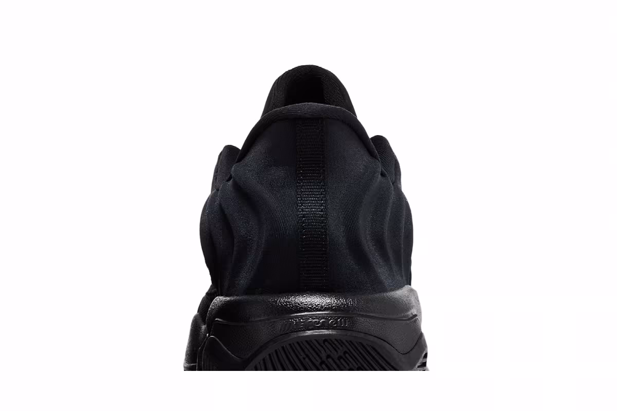 Nike Giannis Immortality 4 Triple Black, view 8