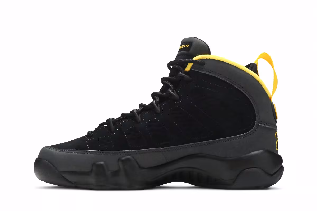 Air Jordan 9 GS Dark Charcoal University Gold, view 4