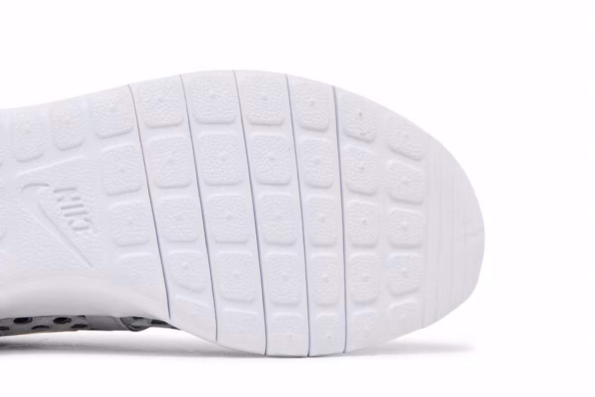 Nike Roshe One Flight Weight GS, view 6
