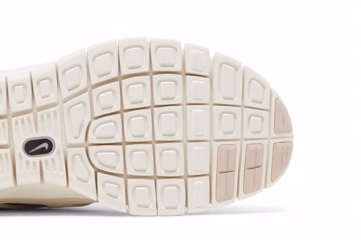 Nike Women's Free Run 2 Pure Platinum, view 6