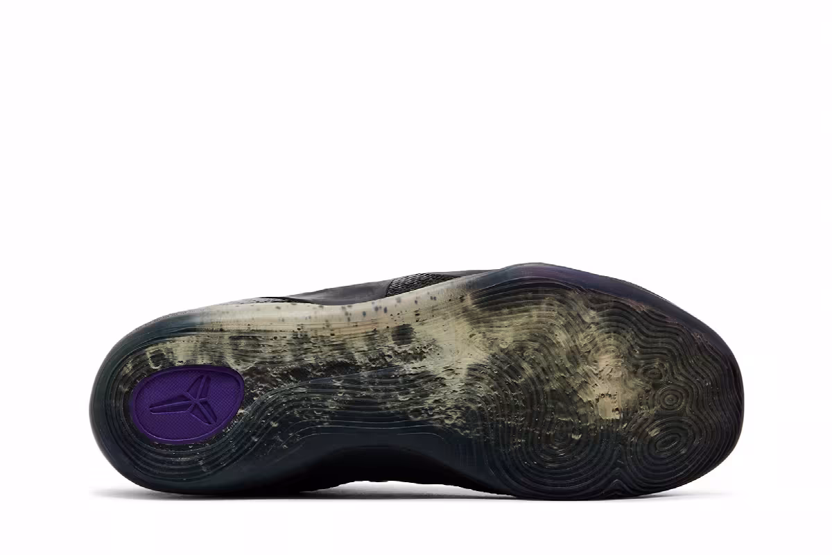Nike Kobe 9 Elite Low Moonwalker, view 5