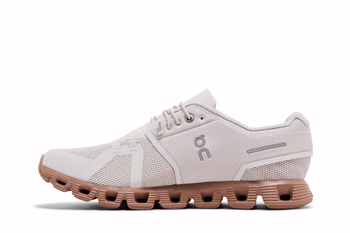ON Women's Cloud 5 Sand Rosebrown, view 4