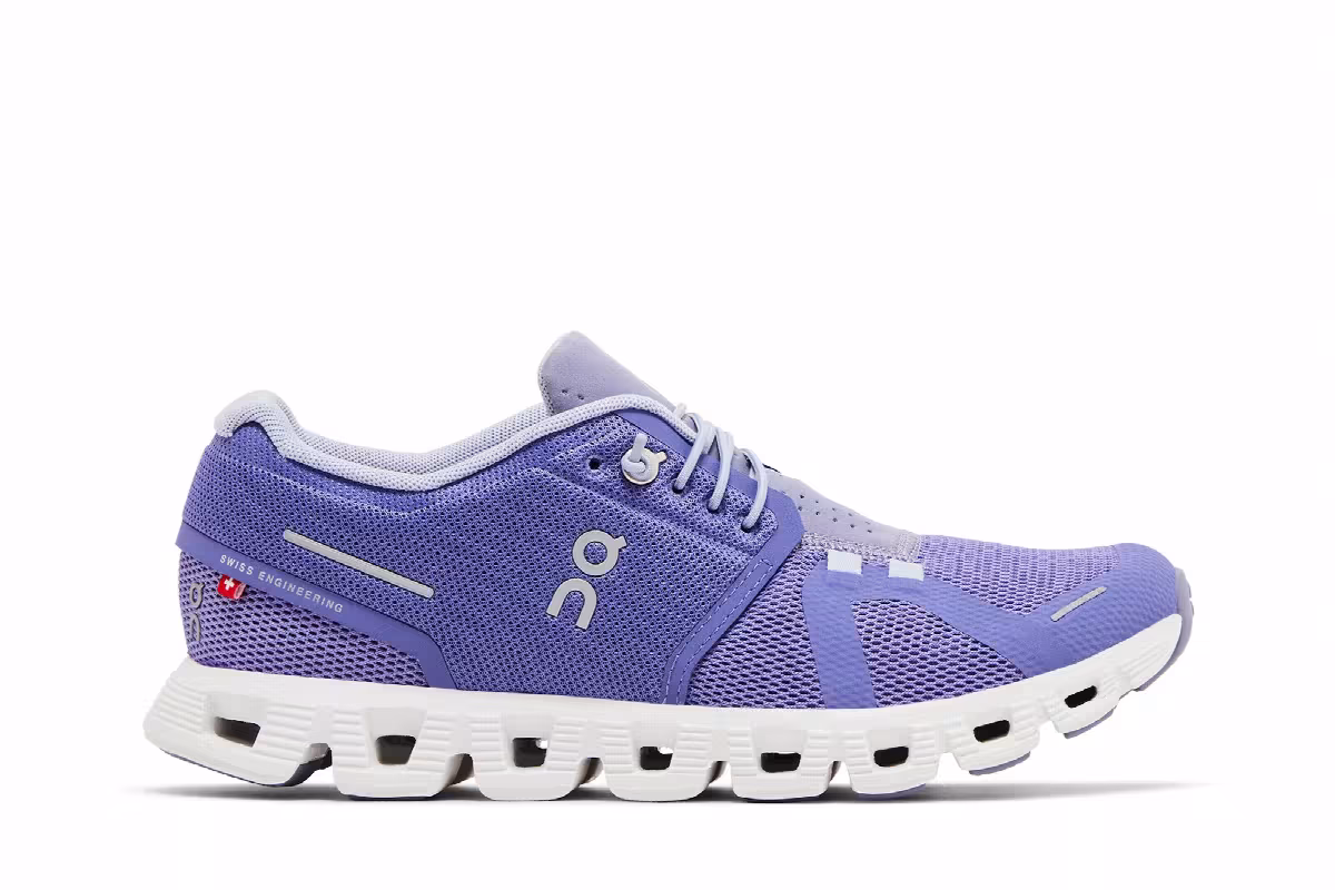 ON Women's Cloud 5 Blueberry Feather, view 2