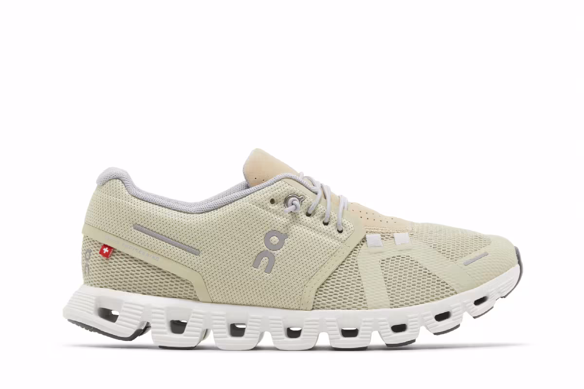 ON Women's Cloud 5 Haze Sand, view 2