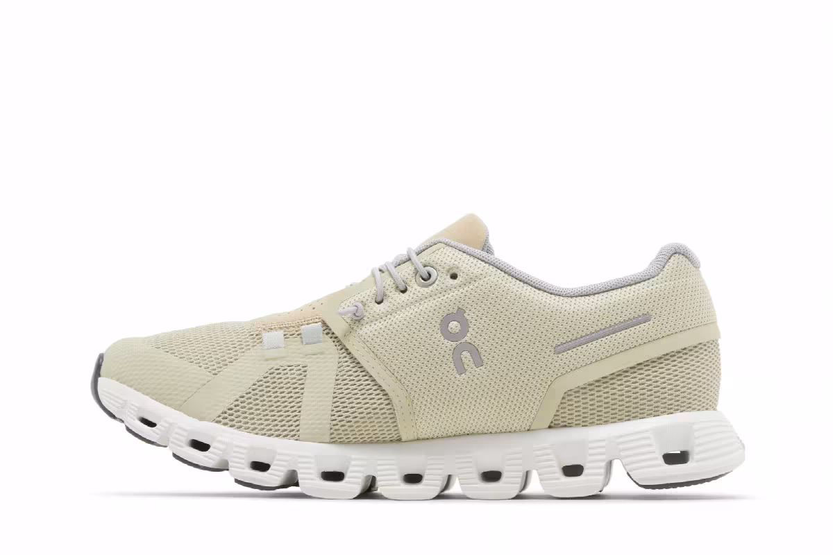 ON Women's Cloud 5 Haze Sand, view 4