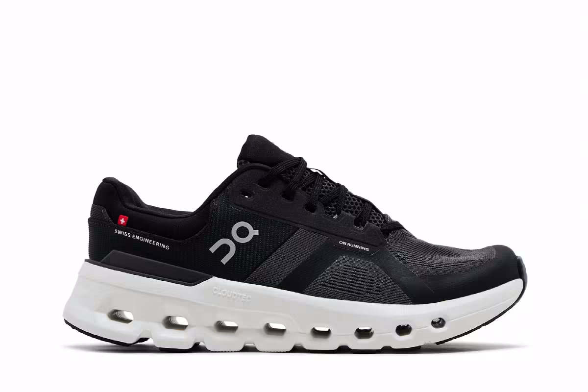 ON Cloudrunner 2 Eclipse Black, view 2