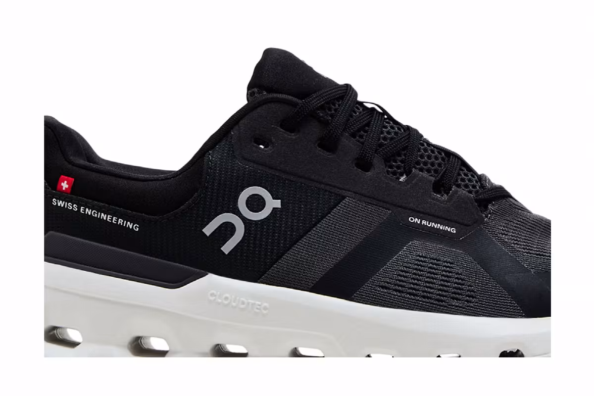 ON Cloudrunner 2 Eclipse Black, view 3