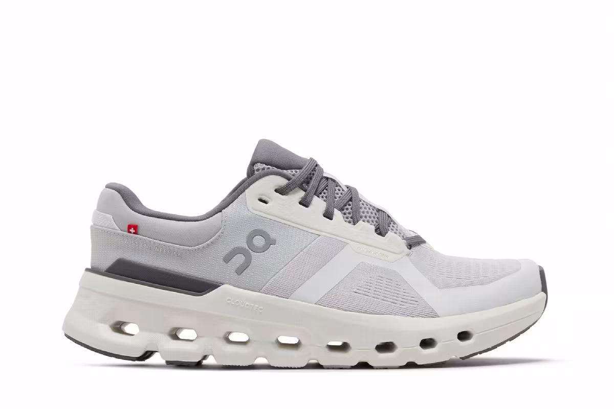 ON Women's Cloudrunner 2 Frost White, view 2