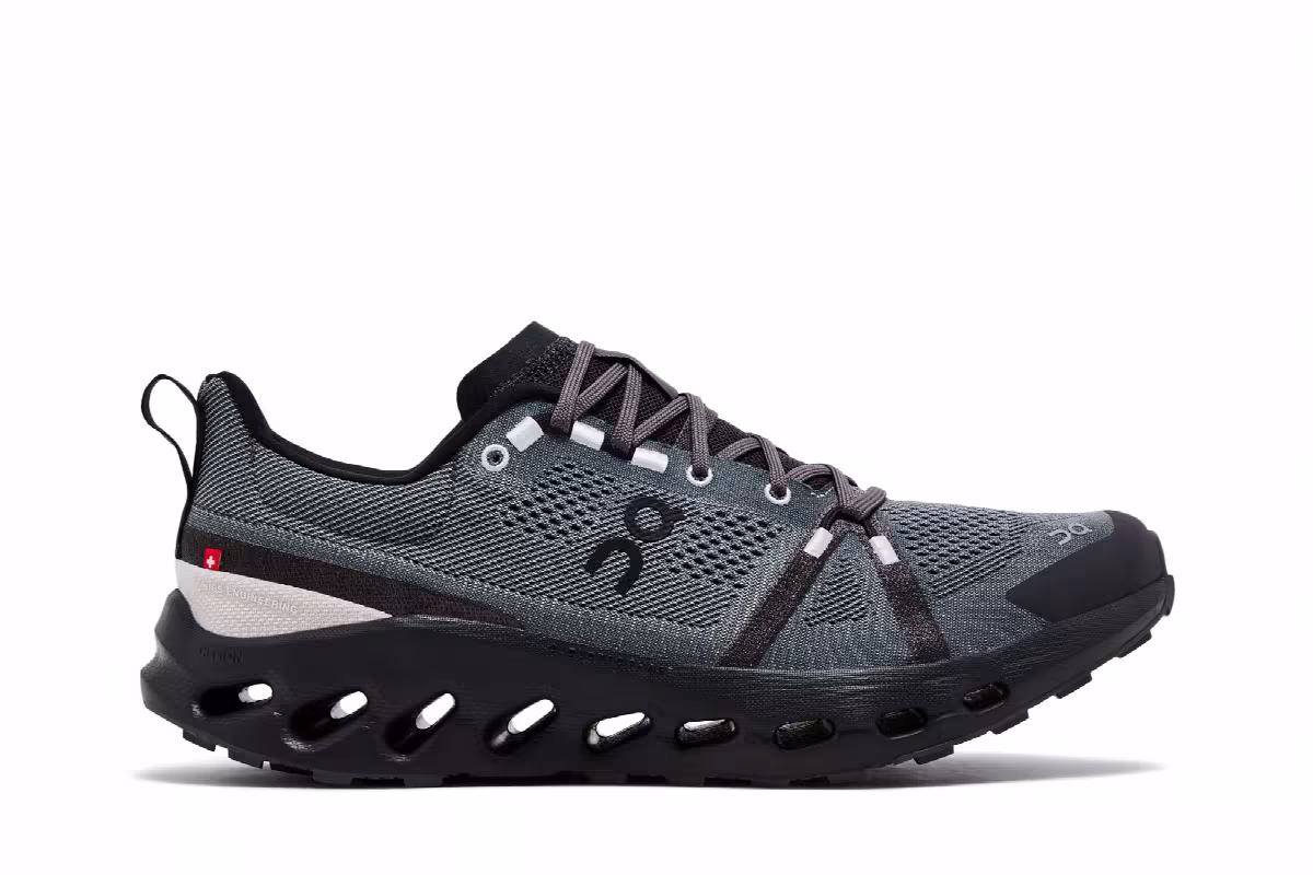 ON Cloudsurfer Trail Eclipse Black, view 2