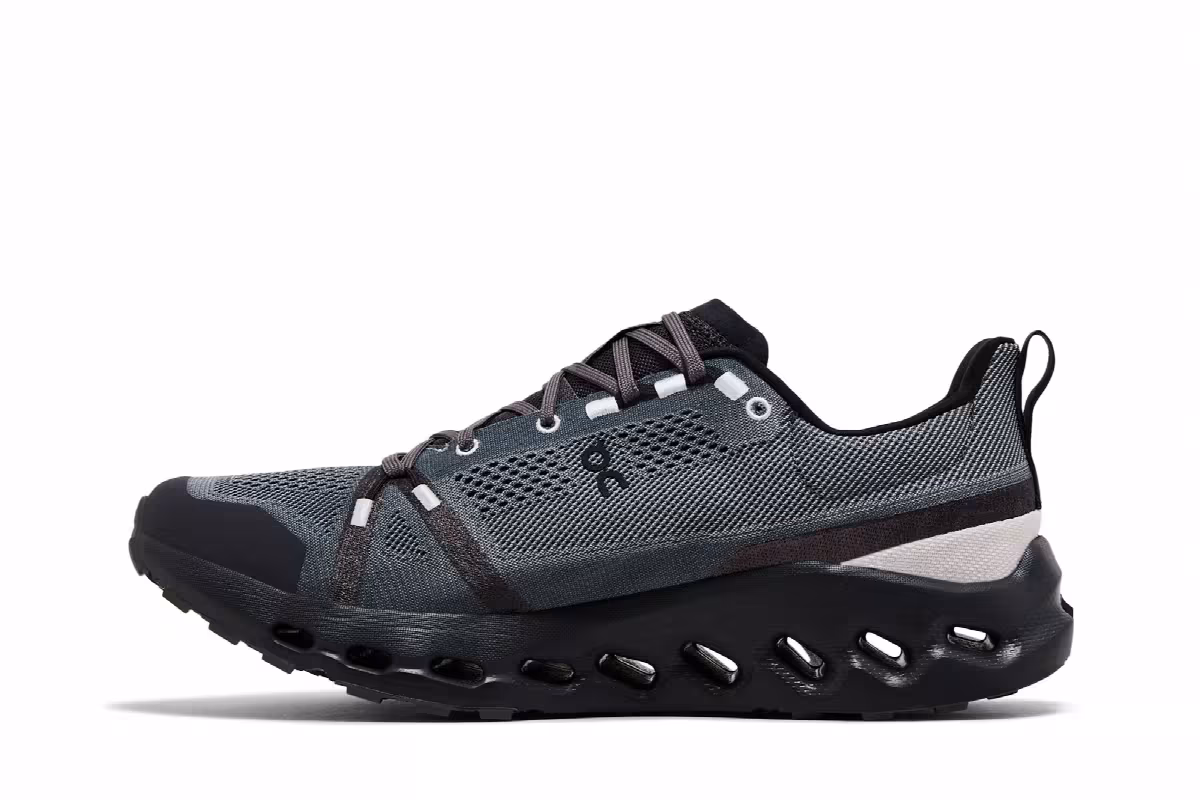 ON Cloudsurfer Trail Eclipse Black, view 4