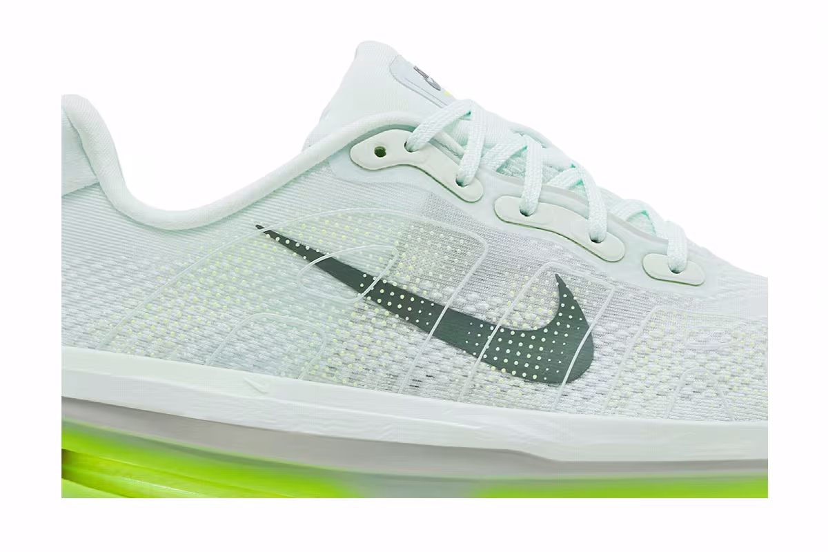 Nike Vomero Premium Barely Volt, view 3