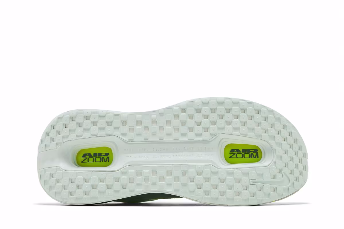 Nike Vomero Premium Barely Volt, view 5