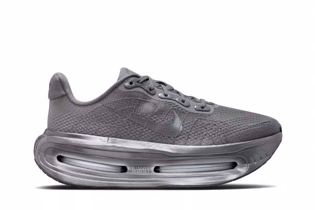 Isamaya x Nike Women's Vomero Premium Smoke Grey, view 2