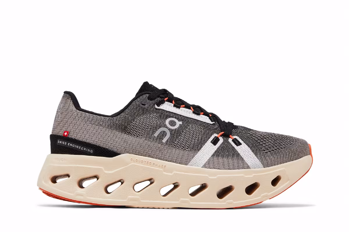 ON Women's Cloudeclipse Fade Sand, view 2