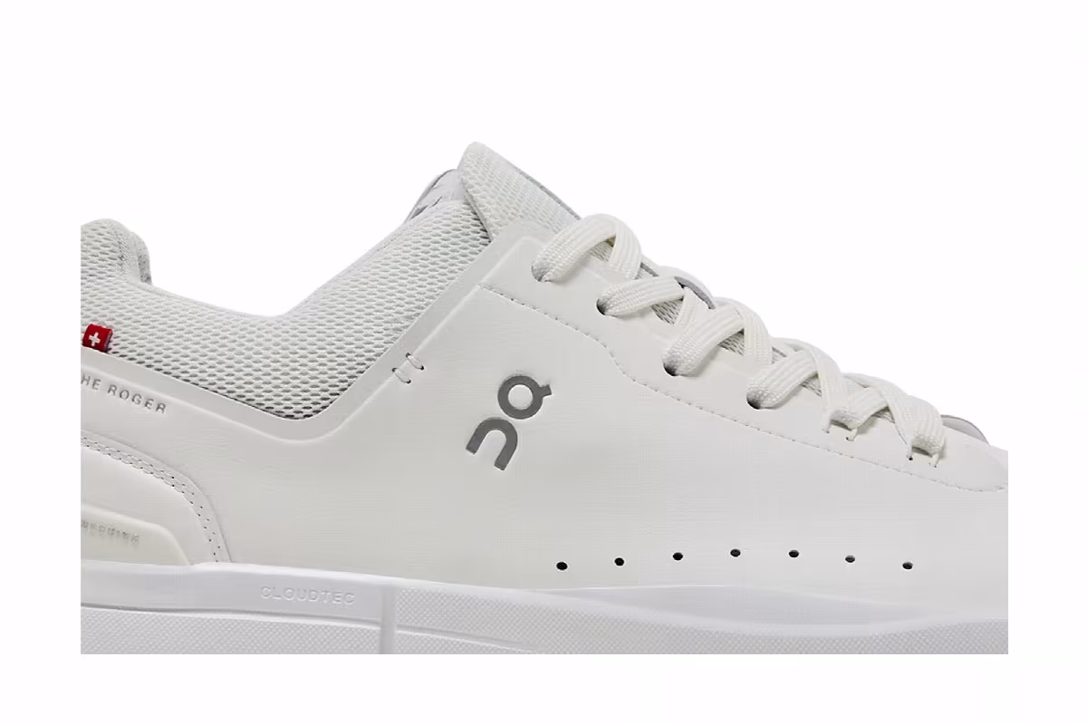 ON The Roger Advantage All White, view 3
