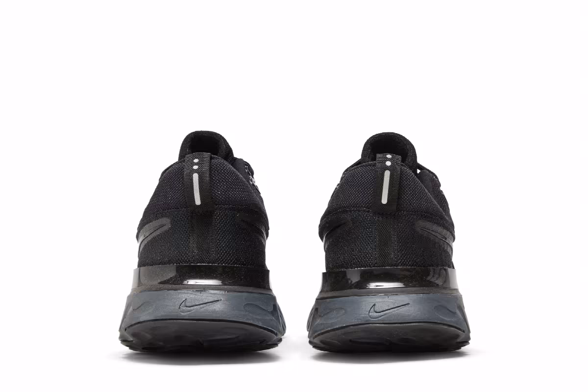 Nike React Infinity Run Flyknit 2 Triple Black, view 7
