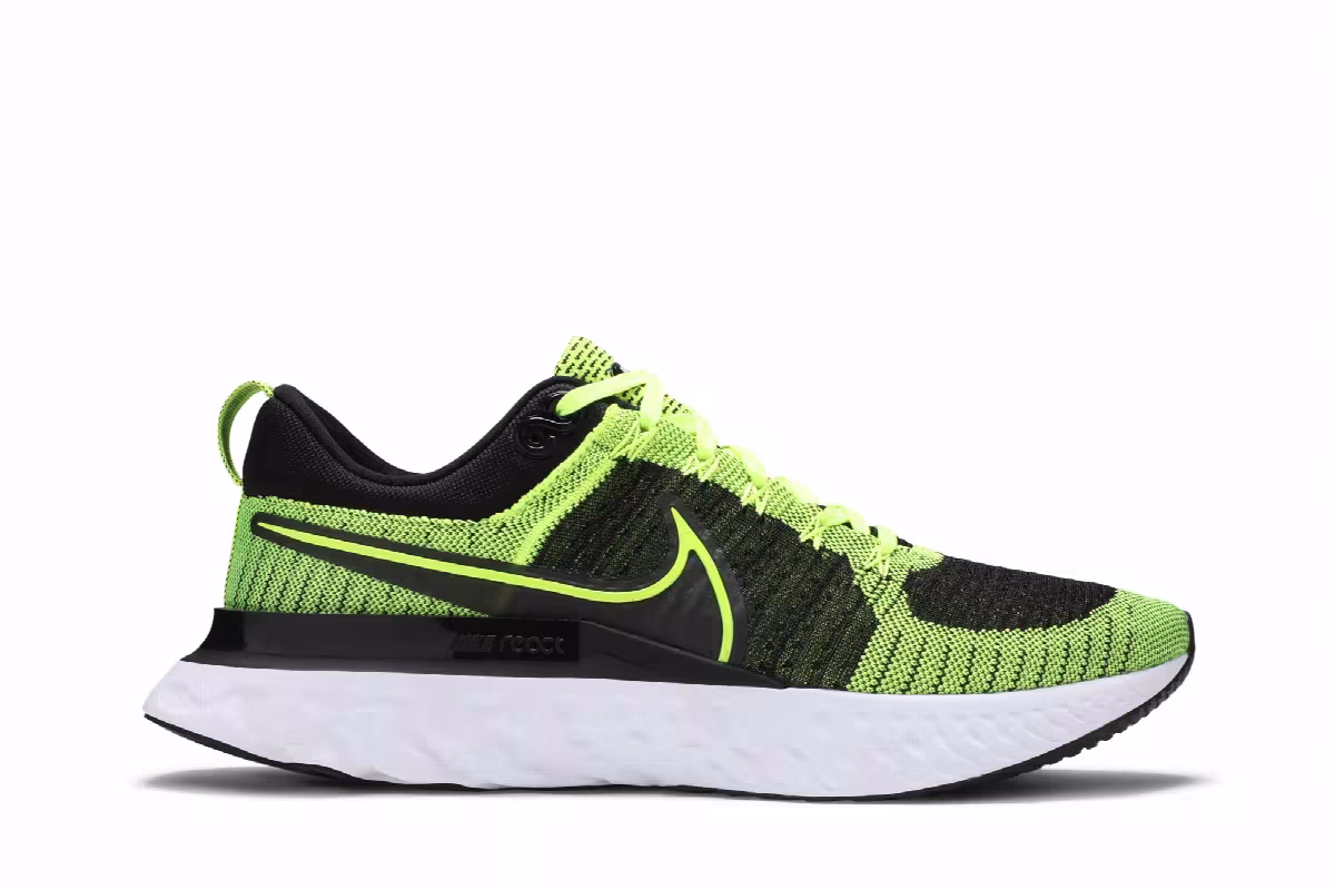 Nike React Infinity Run Flyknit 2 Volt Black, view 2