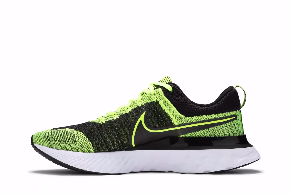 Nike React Infinity Run Flyknit 2 Volt Black, view 4