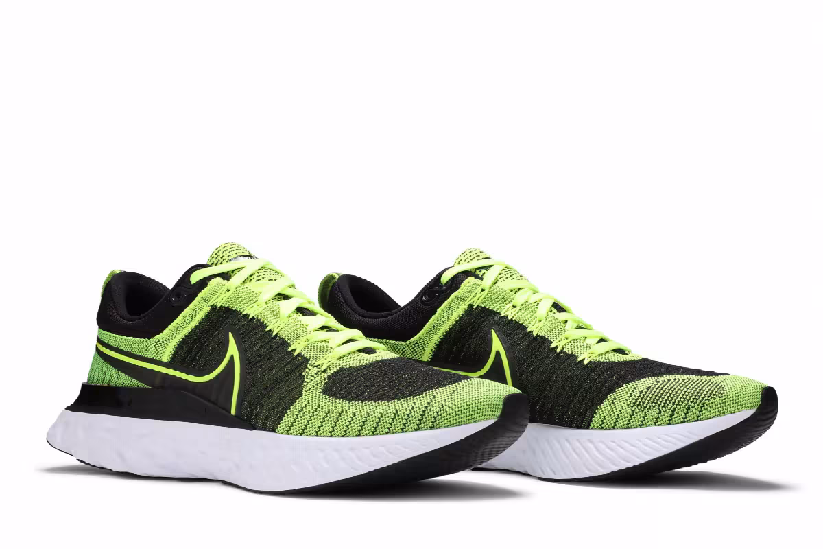 Nike React Infinity Run Flyknit 2 Volt Black, view 9