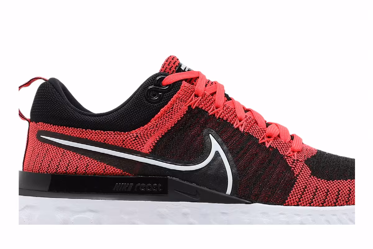 Nike React Infinity Run Flyknit 2 Bright Crimson Black, view 3
