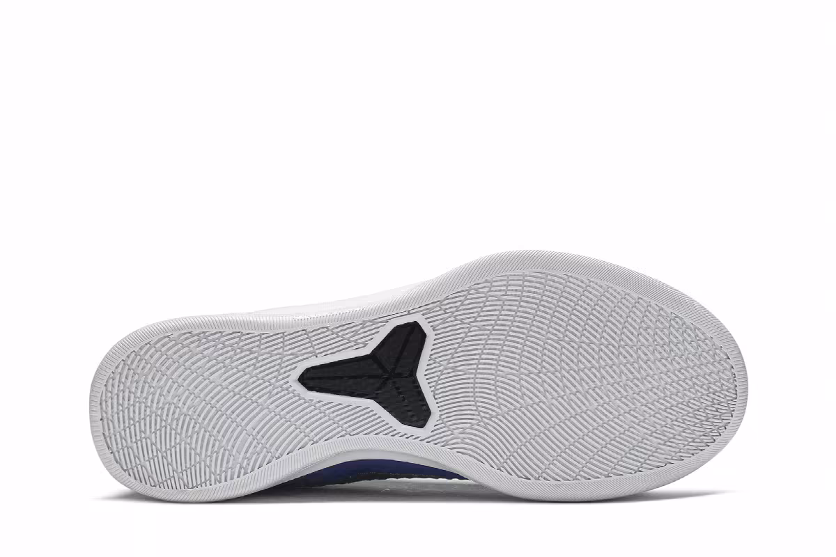 Nike Kobe A.D. Mid Signal Blue Silver, view 5