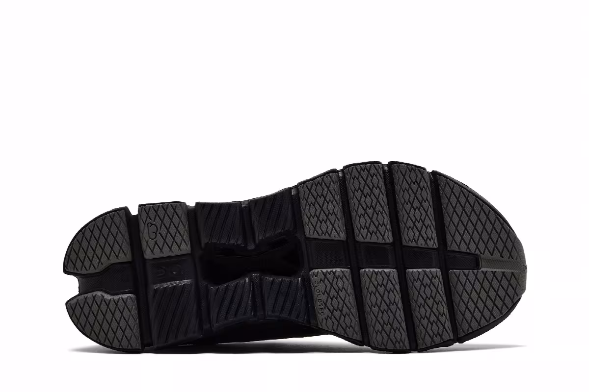 ON Women's Cloud X Z5 All Black, view 5