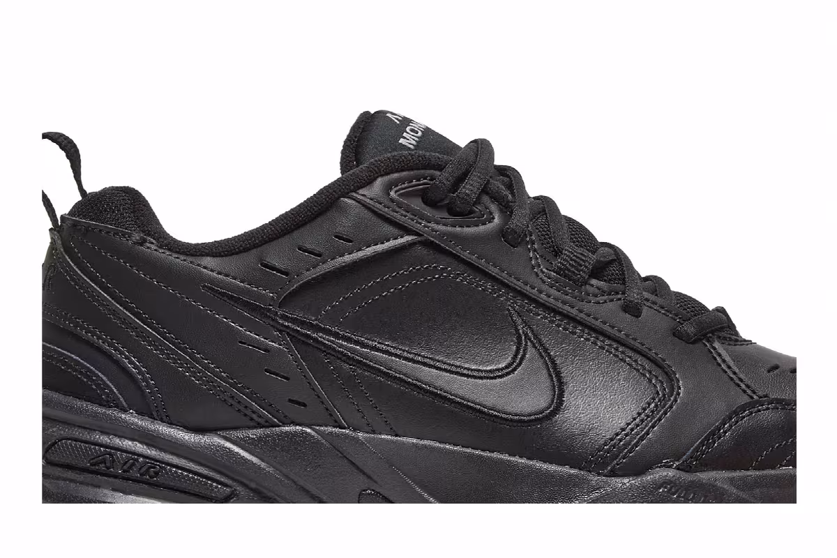 Nike Air Monarch IV Black, view 3