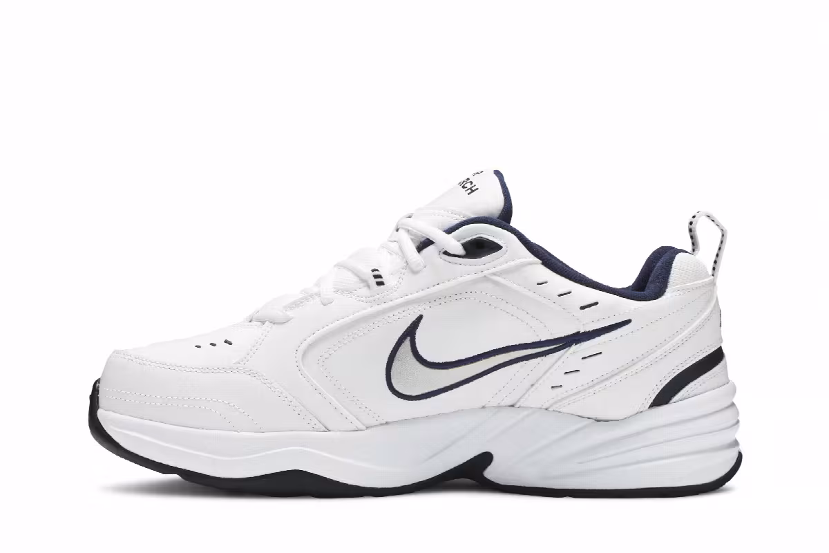 Nike Air Monarch IV 4E Wide, view 4