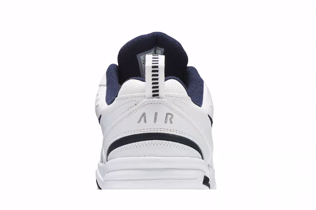 Nike Air Monarch IV 4E Wide, view 8