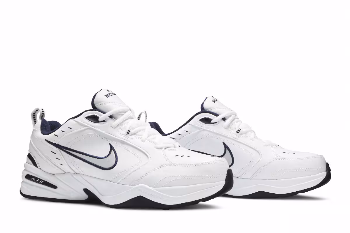 Nike Air Monarch IV 4E Wide, view 9