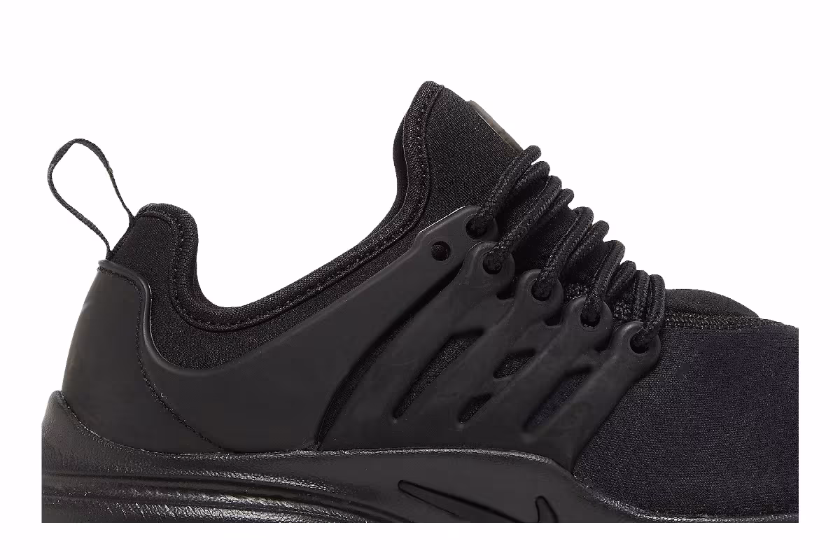 Nike Women's Presto Fly Triple Black, view 3