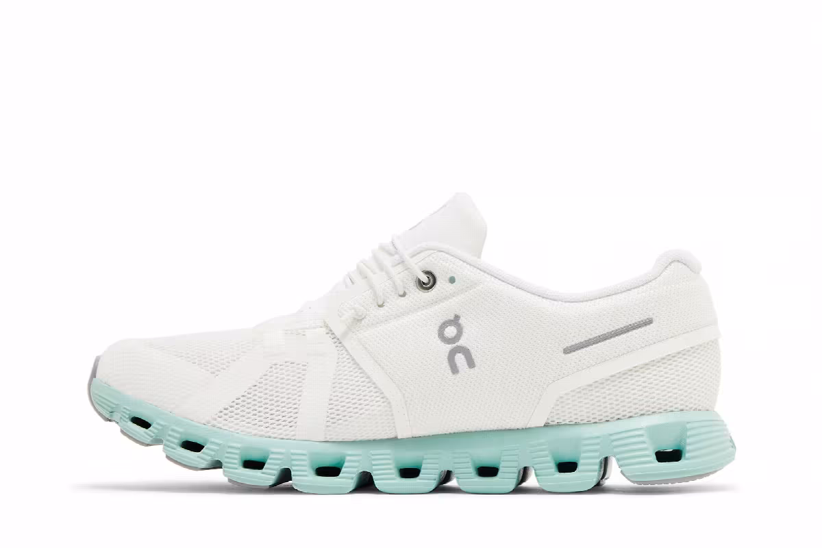 ON Women's Cloud 5 Undyed White Creek, view 4
