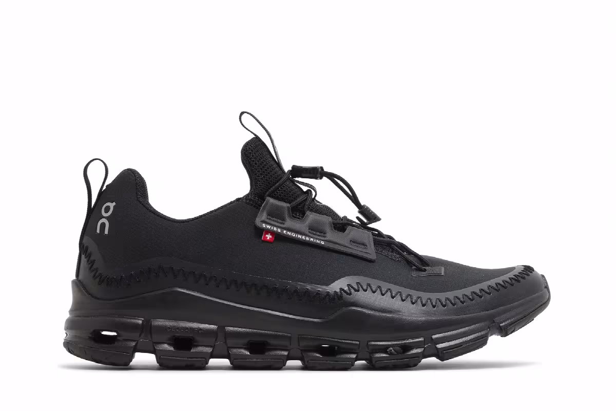 ON Women's Cloudaway All Black, view 2