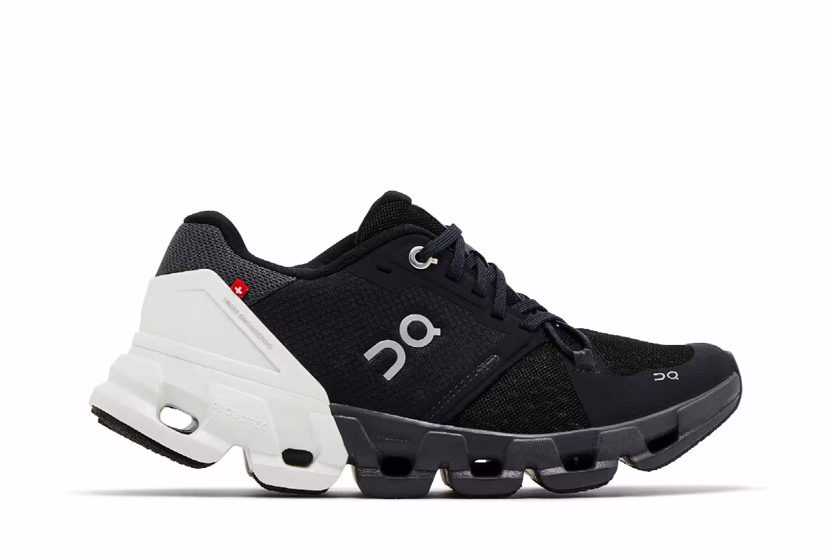 ON Women's Cloudflyer 4 Black White, view 2