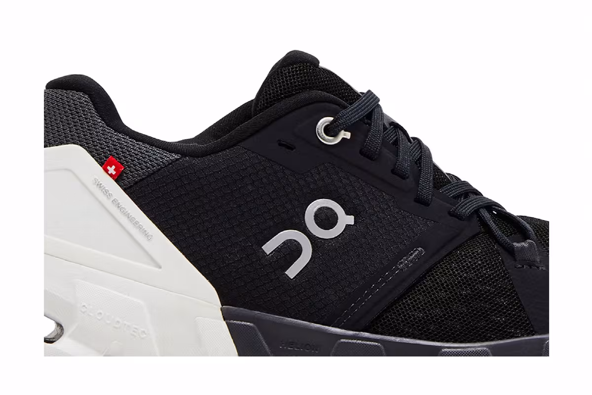 ON Women's Cloudflyer 4 Black White, view 3