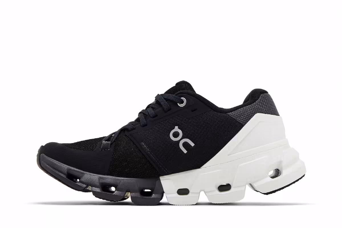 ON Women's Cloudflyer 4 Black White, view 4