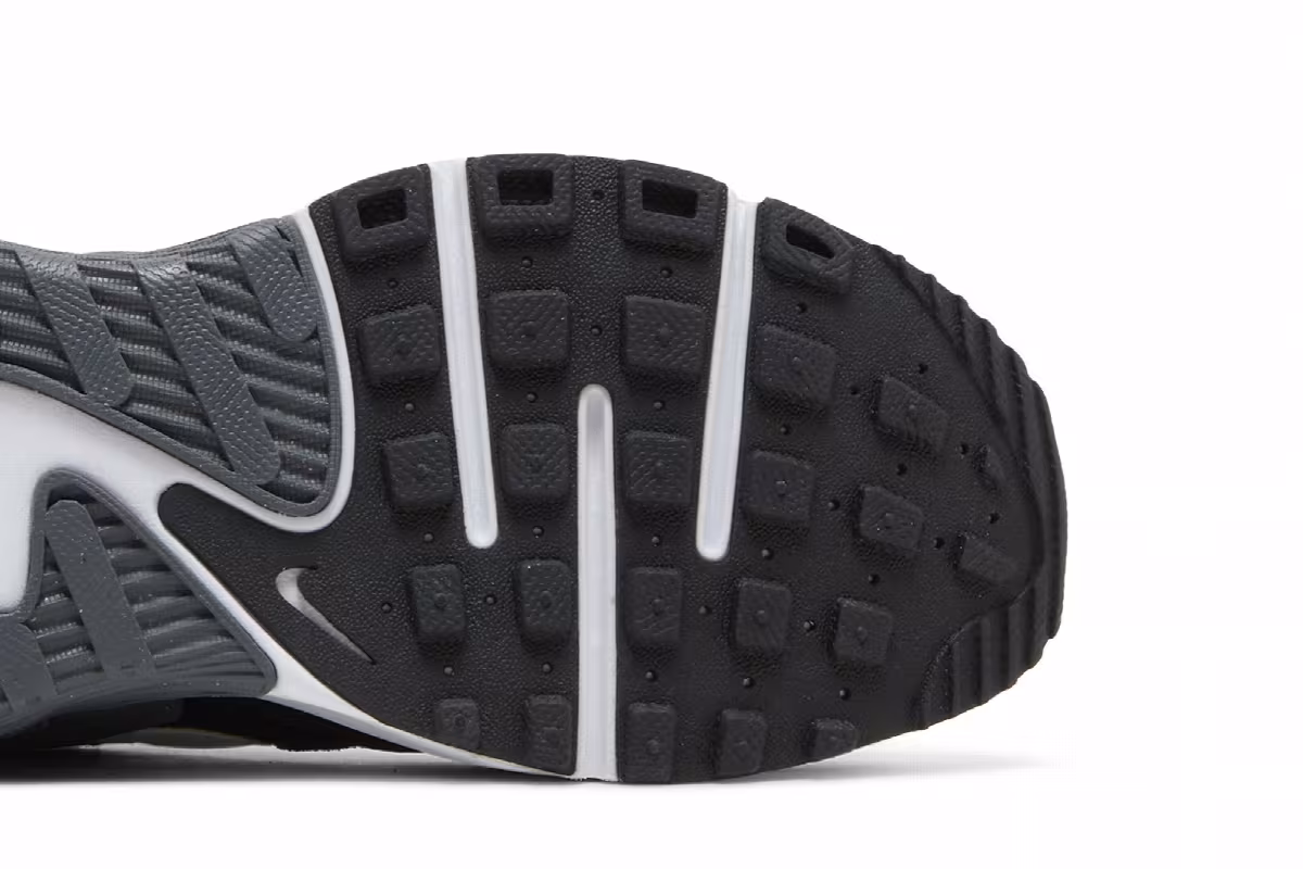 Nike Women's Air Max Excee Black, view 6
