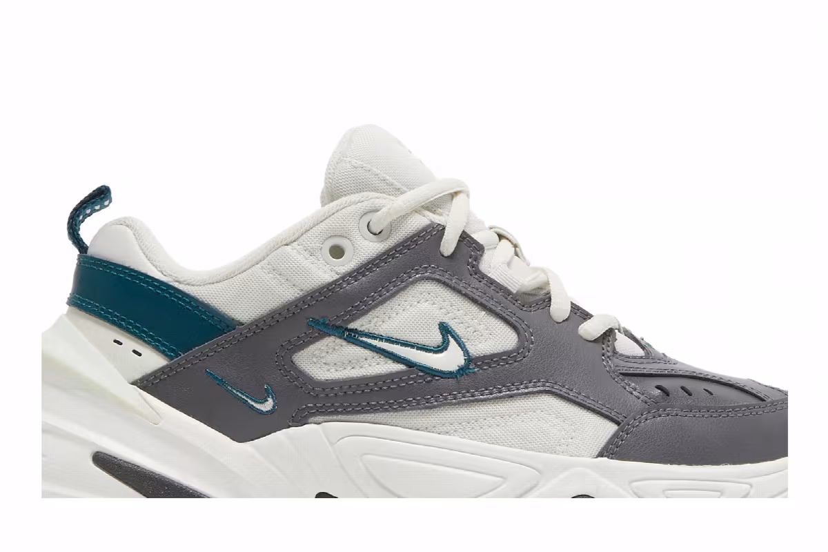 Nike Women's M2K Tekno Dark Grey, view 3