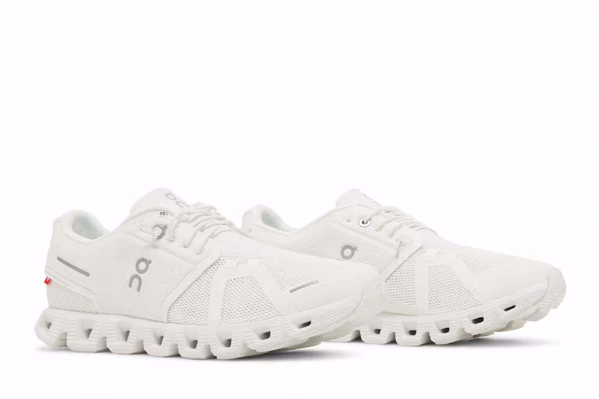 ON Women's Cloud 5 All White, view 9