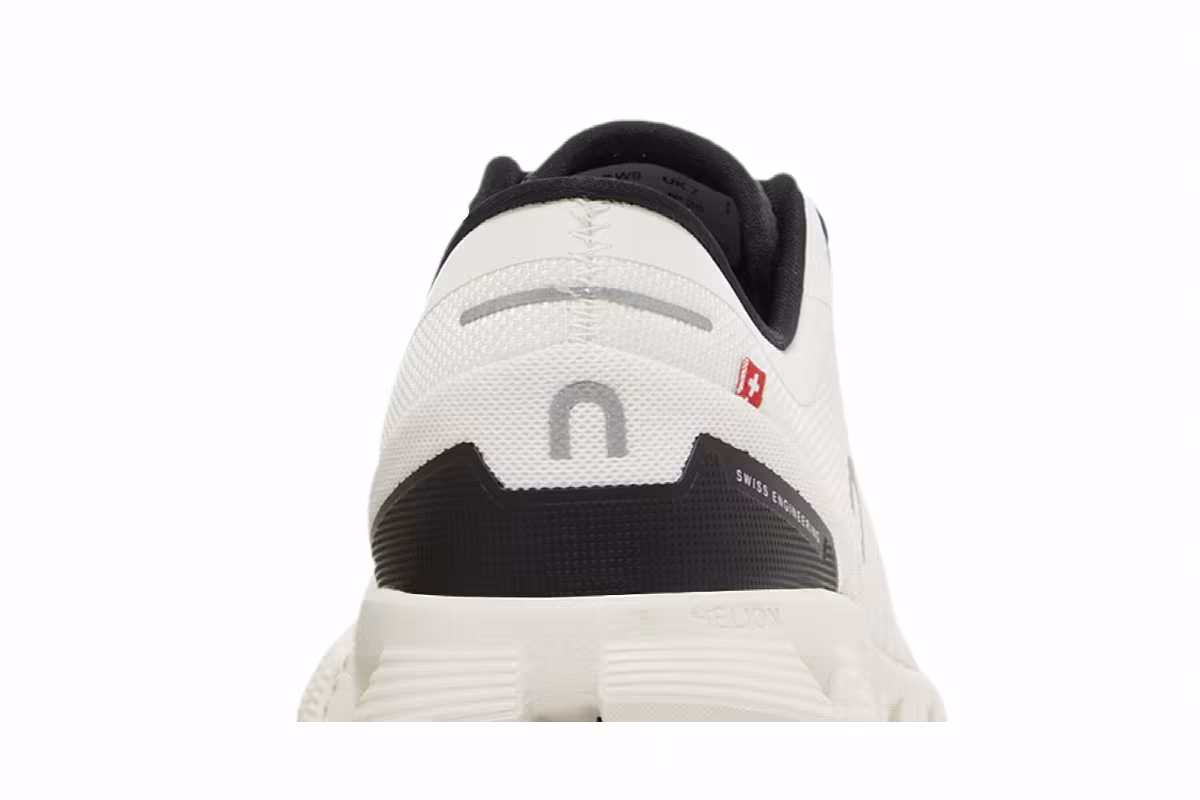 ON Women's Cloud X 3 White Black, view 8
