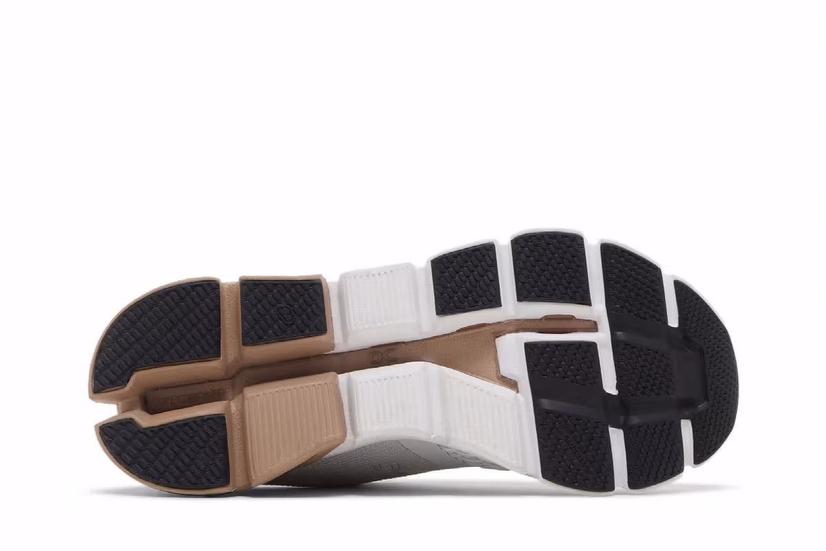 ON Women's Cloudflyer Glacier Rosebrown, view 5